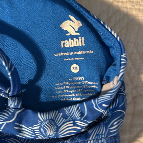 Rabbit hopper 4” shorts (M) and EZ bra-Vo (S) - Picture 6 of 6